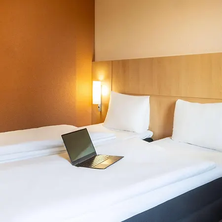 Ibis Bahnhof Hotel