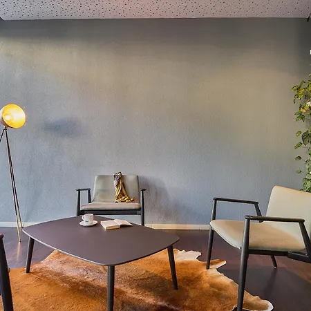 Ibis Bahnhof 2*