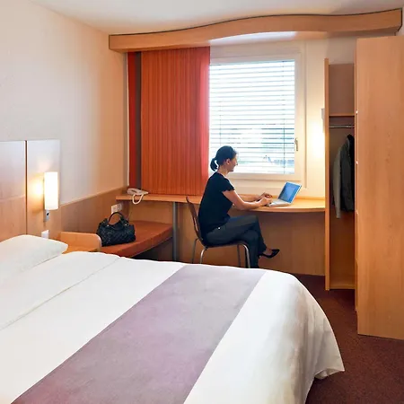 Ibis Bahnhof 2*